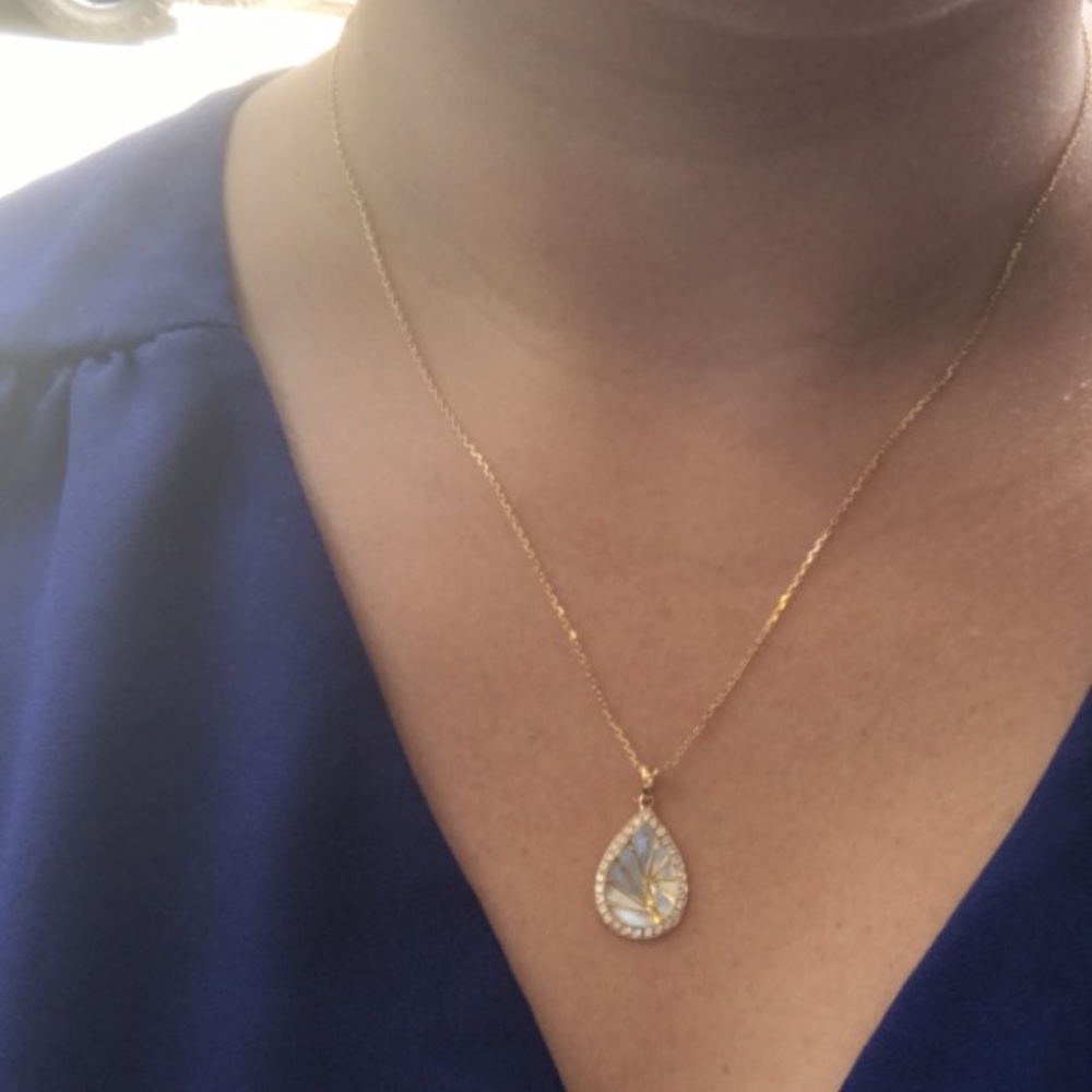 **sold**N 18ky Mother of Pearl & Diamond Necklace - Picture 7 of 7